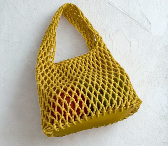 Bolso pequeño tejido amarillo