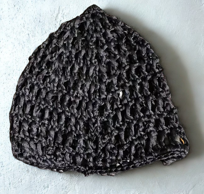Casquete tejido negro