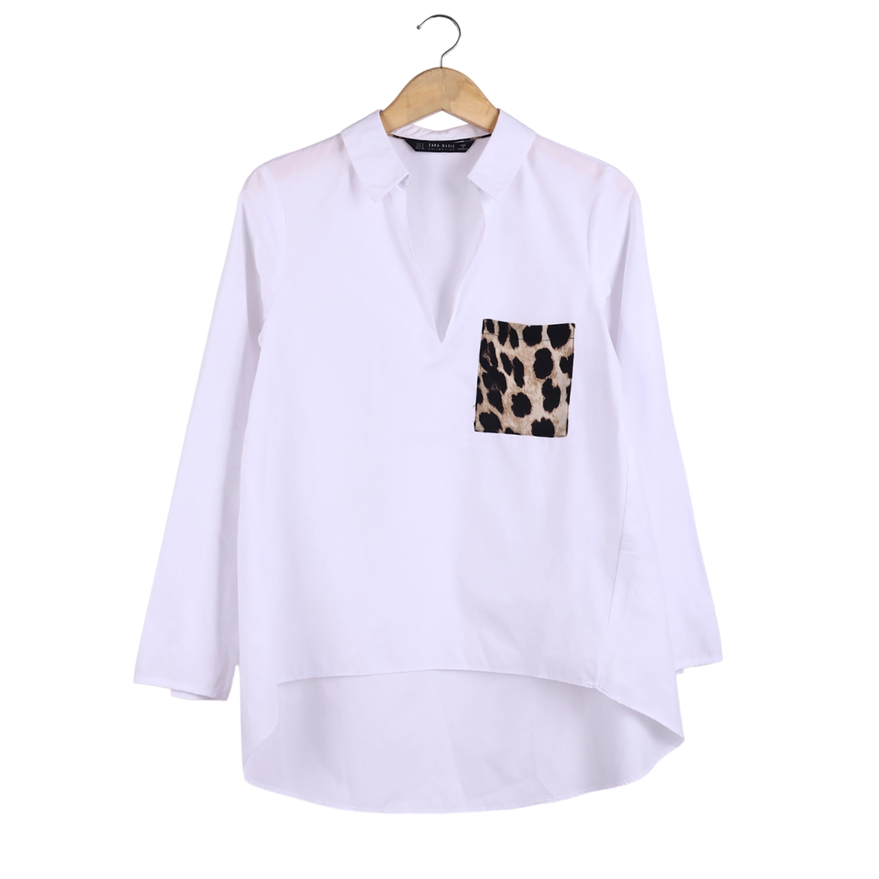 Camisa blanca con detalle print