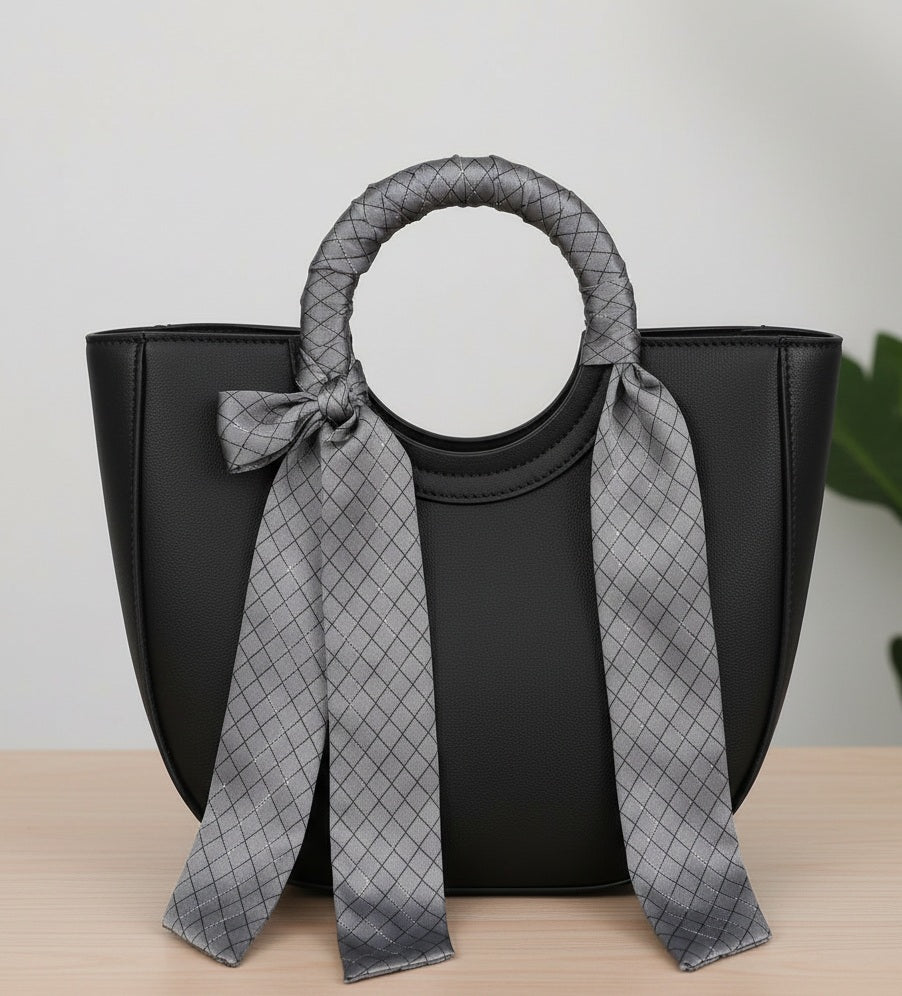 Pañuelo tipo corbata gris