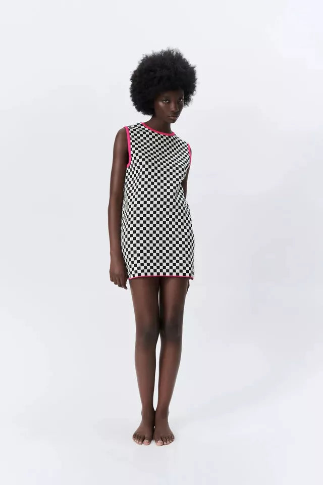 Vestido corto b&n Zara