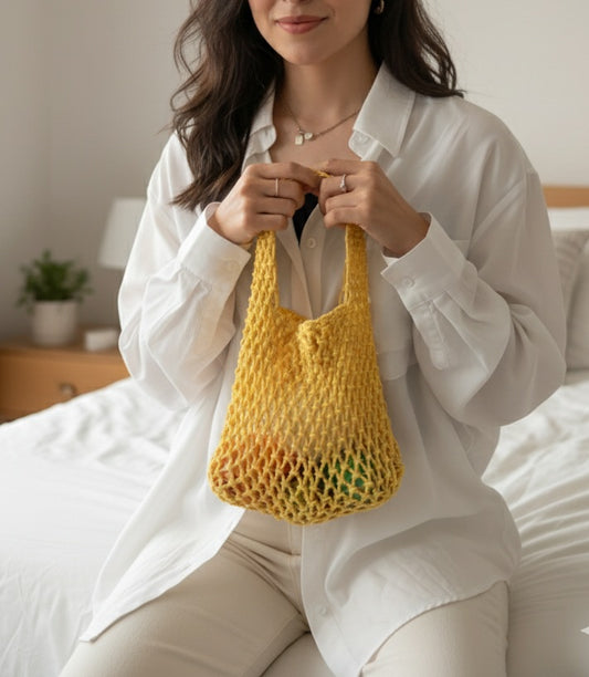 Bolso pequeño tejido amarillo