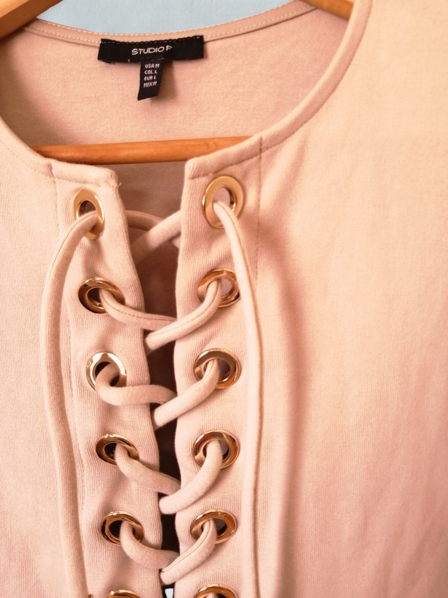Camiseta beige Studio F